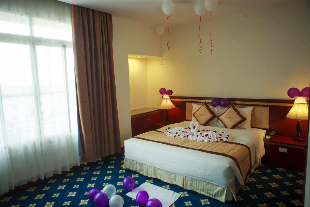 Ngan Ha Hotel Dai Tiet Exterior photo